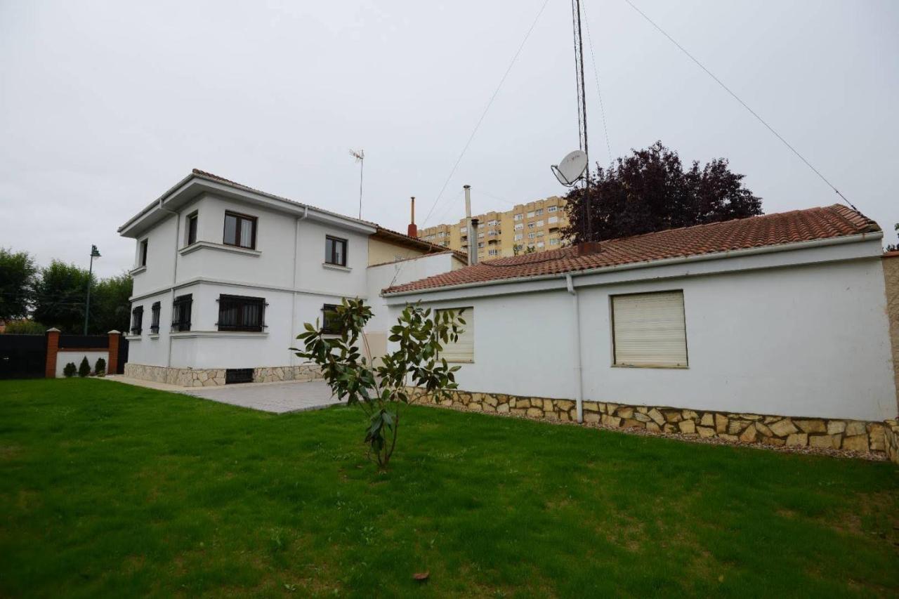 Villa Housing Leon Casa con Jardín privado y BBC Exterior foto